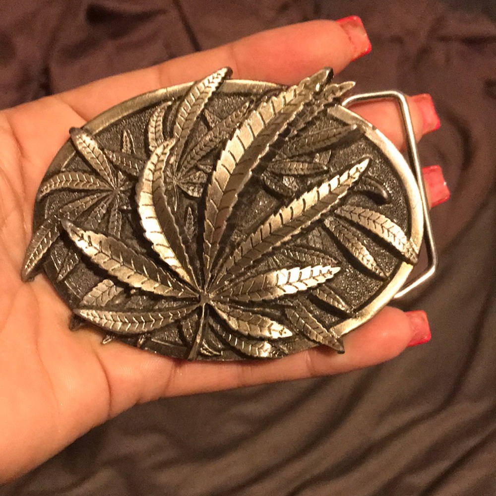 Belt buckle